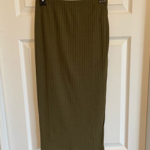 Olive Green Skirt - Picture 3 of 4